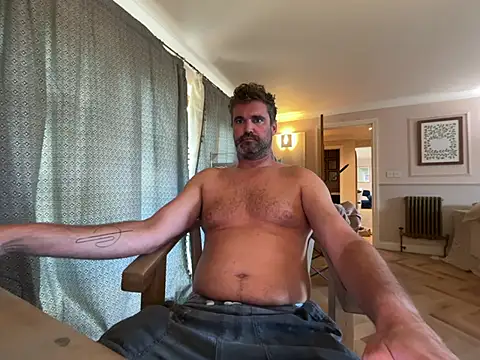 CyprioteWhitefly: διαδικτυακό σόου στην κάμερα