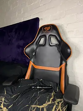 QUEEN_NOBUHLE_FEMDOM_777's Webcam Show