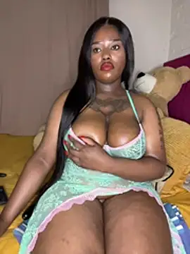 QUEEN_NOBUHLE_FEMDOM_777 Live chatroom