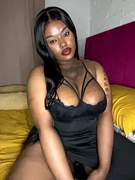 QUEEN_NOBUHLE_FEMDOM_777's Webcam Show