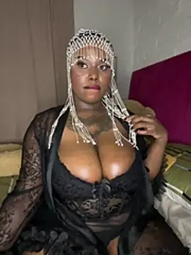QUEEN_NOBUHLE_FEMDOM_777のウェブカメラショー