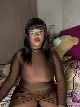 QUEEN_NOBUHLE_FEMDOM_777 Webcam-Show
