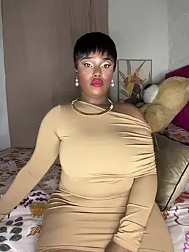 Show de QUEEN_NOBUHLE_FEMDOM_777 na webcam