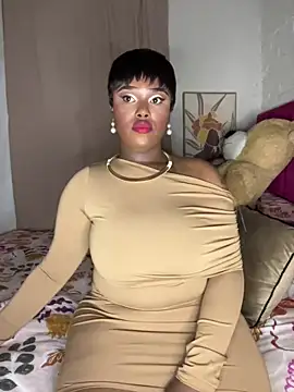 QUEEN_NOBUHLE_FEMDOM_777のウェブカメラショー