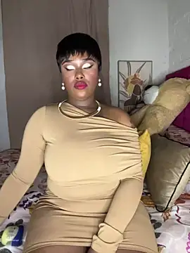 QUEEN_NOBUHLE_FEMDOM_777 Show in webcam