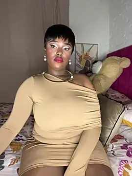 QUEEN_NOBUHLE_FEMDOM_777's Webcam Show