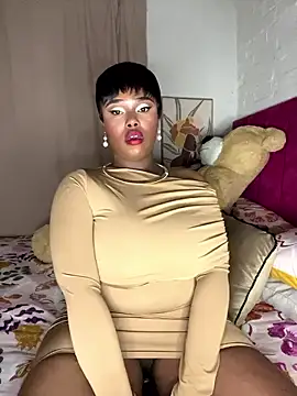 Show webcam de QUEEN_NOBUHLE_FEMDOM_777