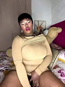QUEEN_NOBUHLE_FEMDOM_777's Webcam Show