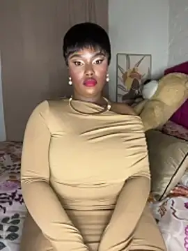Pokazy przed kamerką – QUEEN_NOBUHLE_FEMDOM_777