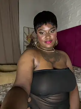 QUEEN_NOBUHLE_FEMDOM_777's Webcam Show