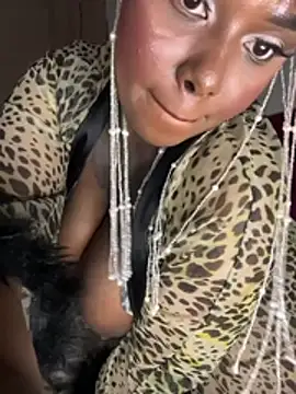 QUEEN_NOBUHLE_FEMDOM_777n Webbikameraesitys