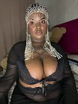 QUEEN_NOBUHLE_FEMDOM_777 在線直播表演