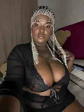 QUEEN_NOBUHLE_FEMDOM_777's Webcam Show