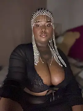 Show Webcam de QUEEN_NOBUHLE_FEMDOM_777