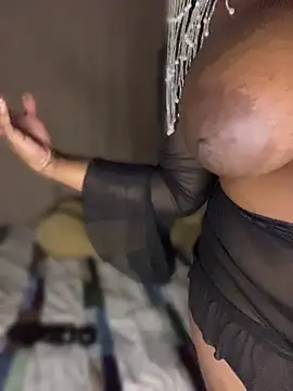 QUEEN_NOBUHLE_FEMDOM_777's Webcam Show