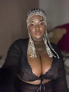 QUEEN_NOBUHLE_FEMDOM_777 Adlı Modelin Web Kamerası Şovu