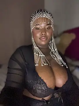 QUEEN_NOBUHLE_FEMDOM_777 Adlı Modelin Web Kamerası Şovu