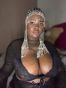 QUEEN_NOBUHLE_FEMDOM_777 Adlı Modelin Web Kamerası Şovu