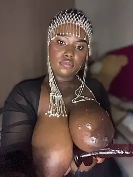QUEEN_NOBUHLE_FEMDOM_777 Pertunjukan Webcam