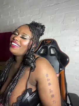QUEEN_NOBUHLE_FEMDOM_777's Webcam Show