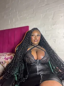 QUEEN_NOBUHLE_FEMDOM_777 Webcam-Show