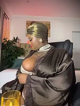 QUEEN_NOBUHLE_FEMDOM_777 Adlı Modelin Web Kamerası Şovu