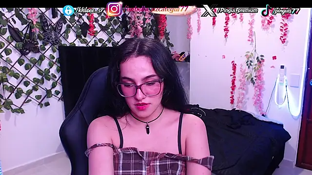 Show de khloe_srr na webcam
