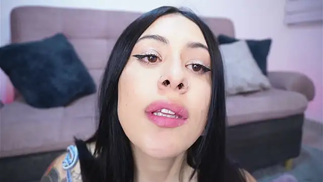 SophiieCumsx 现场XXX聊天