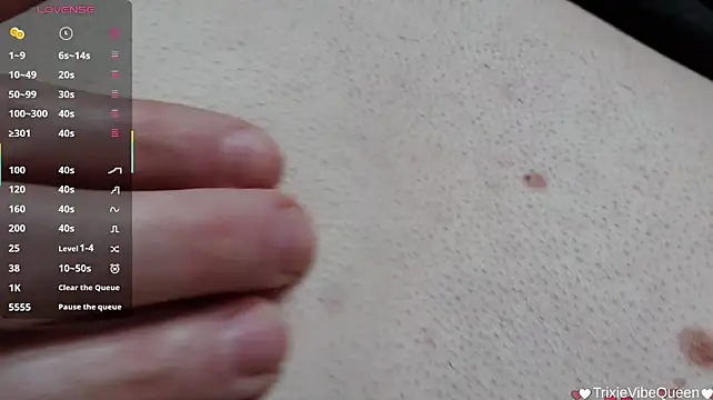 TrixieVibeQueen Show Webcam
