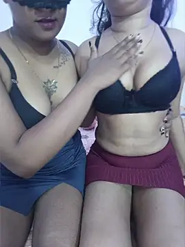 ApzzY__ webcam show