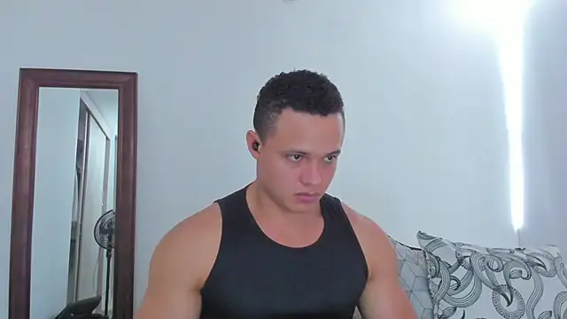 Živý XXX chat KingLevi01