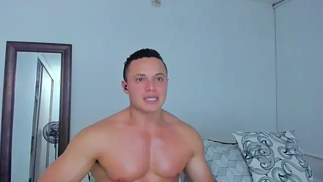 KingLevi01 élő XXX-chatje