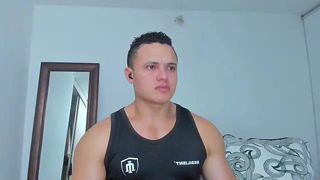 KingLevi01 Adlı Modelin Canlı XXX Sohbeti