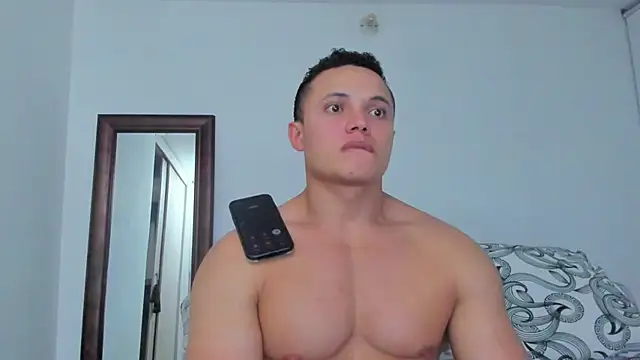 KingLevi01 Adlı Modelin Web Kamerası Şovu