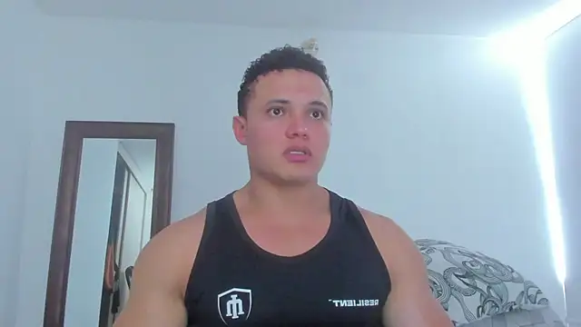 KingLevi01 Adlı Modelin Web Kamerası Şovu