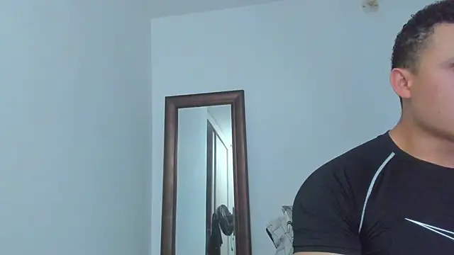KingLevi01 Adlı Modelin Web Kamerası Şovu