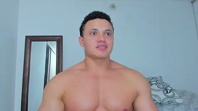 KingLevi01 Adlı Modelin Web Kamerası Şovu