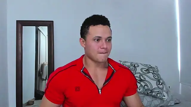 KingLevi01 Show in webcam