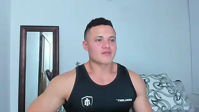 Show modela KingLevi01 na web-kameri