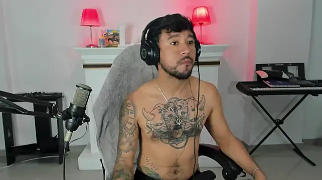 Show modela dereck_karter na web-kameri