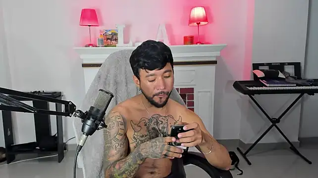 dereck_karter Pertunjukan Webcam