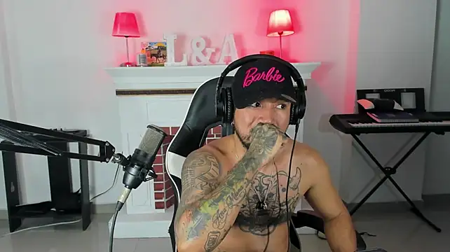 dereck_karter Pertunjukan Webcam