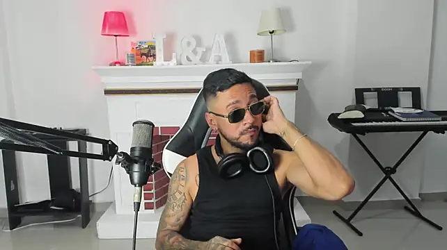 dereck_karter Pertunjukan Webcam