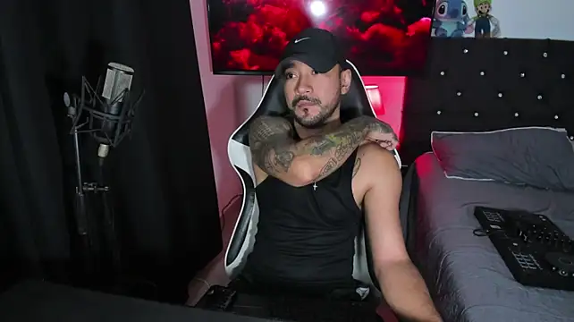 dereck_karter Show in webcam