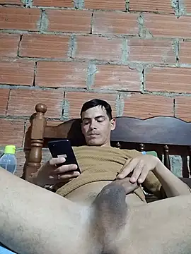 luiscasco387 Show in webcam