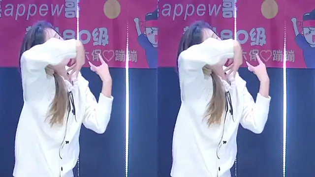 queen-001's Webcam Show