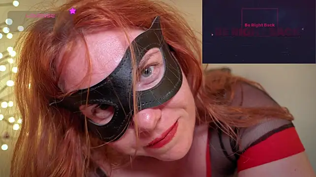 GingerAleMILF Show in webcam