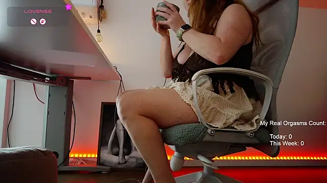 GingerAleMILF webcam show
