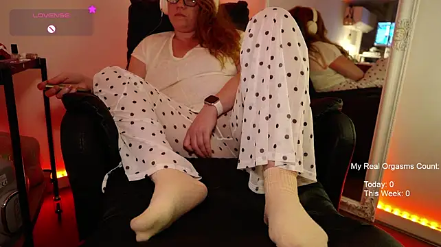 GingerAleMILF Adlı Modelin Canlı XXX Sohbeti