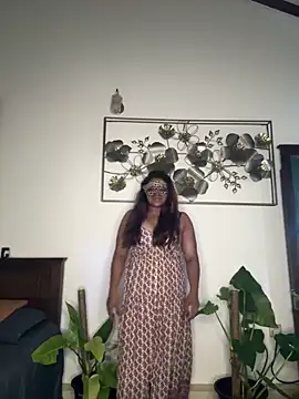 SLNatasha Adlı Modelin Canlı XXX Sohbeti